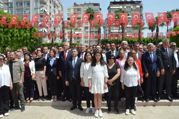 CHP Adana İl Başkanlığı'ndan 23 Nisan kutlaması