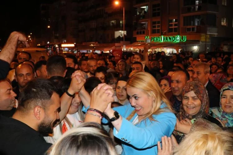CHP'li Doğan ve Ertemur seçim sonuçlarını kutlamaya başladı