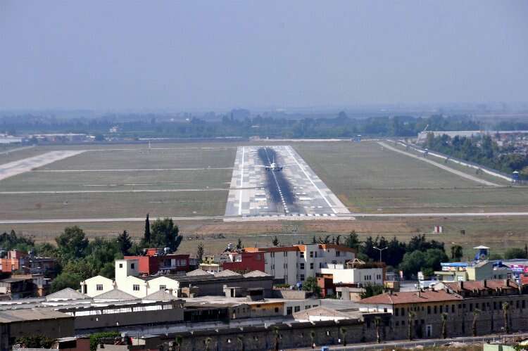 CHP Milletvekili Ayhan Barut'tan Adana Havaalanı açıklamasına tepki Verilen sözleri tutun, Adana Havaalanı'na dokunmayın 2