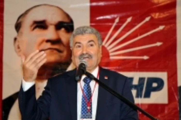 CHP Seyhan’da Kolcu   yeniden başkan oldu