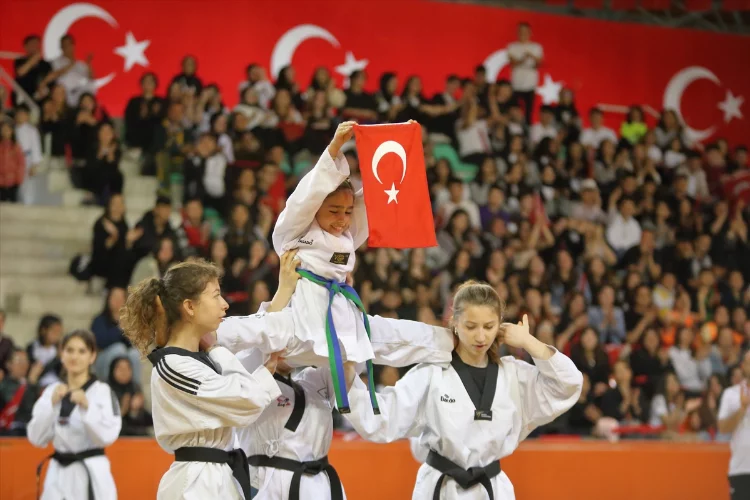 ÇORUM - 19 Mayıs Atatürk'ü Anma Gençlik ve Spor Bayramı kutlanıyor