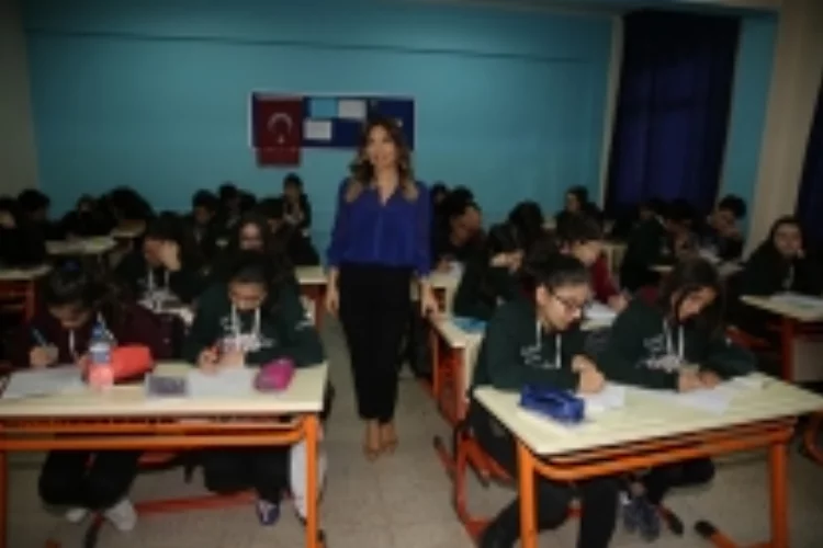 ÇÜ’de öğrencilere tüberküloz eğitimi
