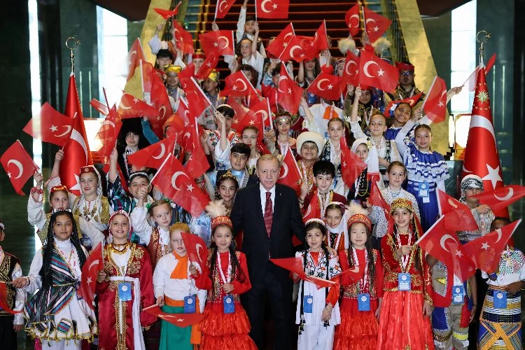 Cumhurbaşkanı Erdoğan, 23 Nisan Çocuk Şenliği'nde 29 ülkeden 500 çocuk buluştu