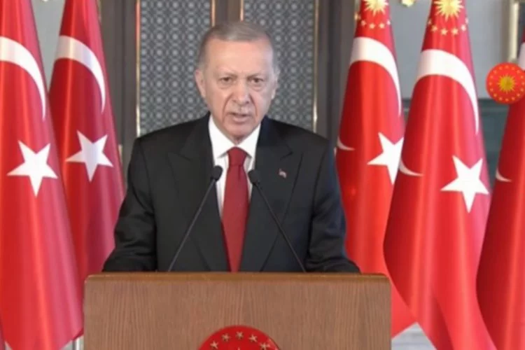 Cumhurbaşkanı Erdoğan Canlı Yayında Kura Çekimi ve Anahtar Teslim Töreni'nde konuşuyor: Hiçbir gündem bizi deprem bölgesiyle ilgili programımızdan aksatamaz
