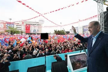 Cumhurbaşkanı Erdoğan, dün birlikte yoldaşlık ettiklerini bugün sırtından hançerliyorlar