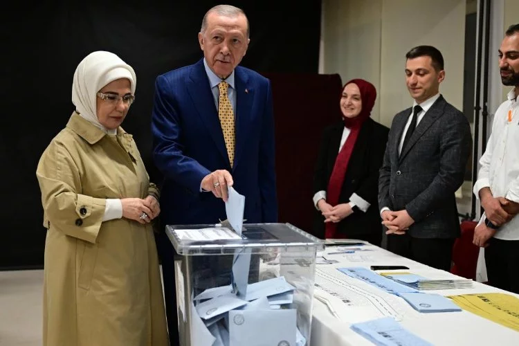 Cumhurbaşkanı Erdoğan oy kullanıyor: Milletimizin gösterdiği bu sadakat için teşekkür ediyorum
