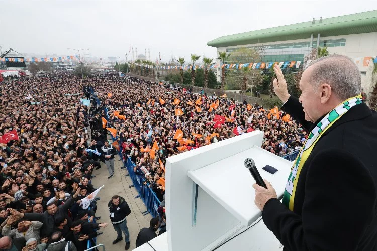 Cumhurbaşkanı Erdoğan: "Yıl sonuna kadar deprem bölgesinde 200 bin konutun teslimini tamamlayacağız"