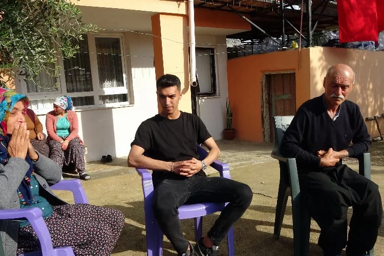 Depremde polis oğlunu kaybeden Duran ailesinin zorlu bayramı