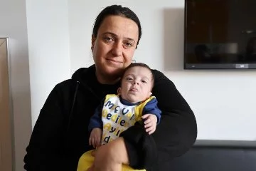 Depremzede aile, Bedir bebeği 8 ay sonra kucaklarına aldı