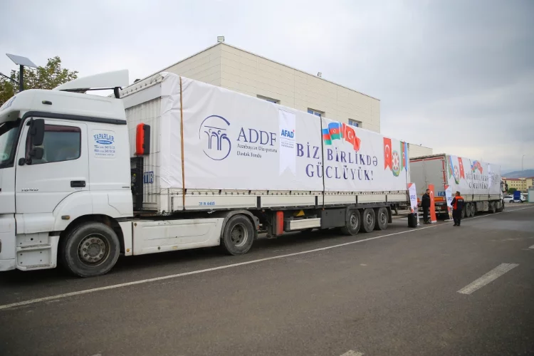 Depremzedeler için Azerbaycan'dan gönderilen yardım malzemeleri Kahramanmaraş'a ulaştı