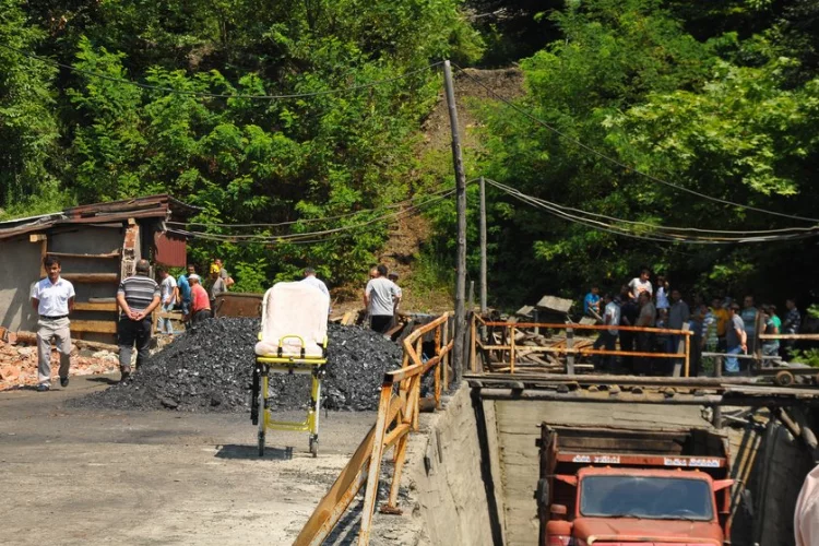 AFAD: “ Zonguldak’ın Ereğli ilçesindeki Armutçuk maden ocağında bir göçük meydana gelmiştir. ''