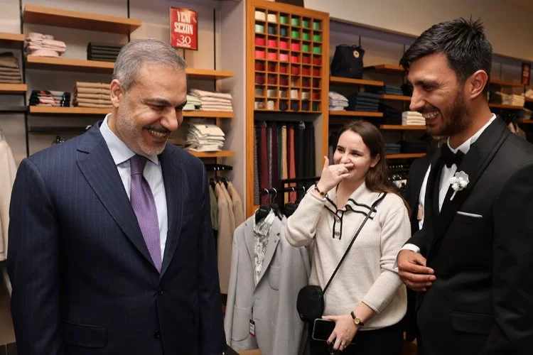 Dışişleri Bakanı Fidan, Adana'da esnaf ziyaretinde bulundu
