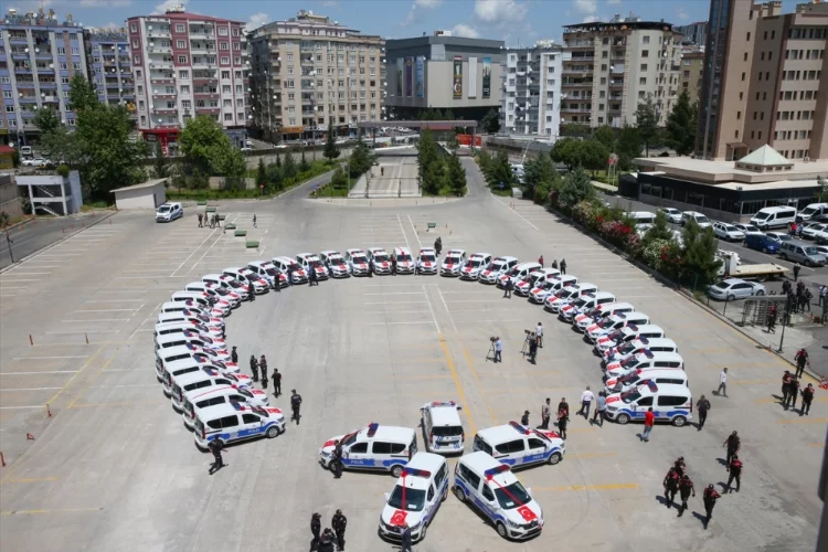 Diyarbakır Emniyet Müdürlüğüne 41 yeni araç tahsis edildi