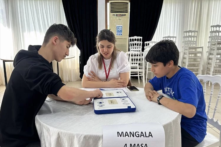 Dörtyol'da öğrenciler, akıl ve zeka oyunlarında yarıştı