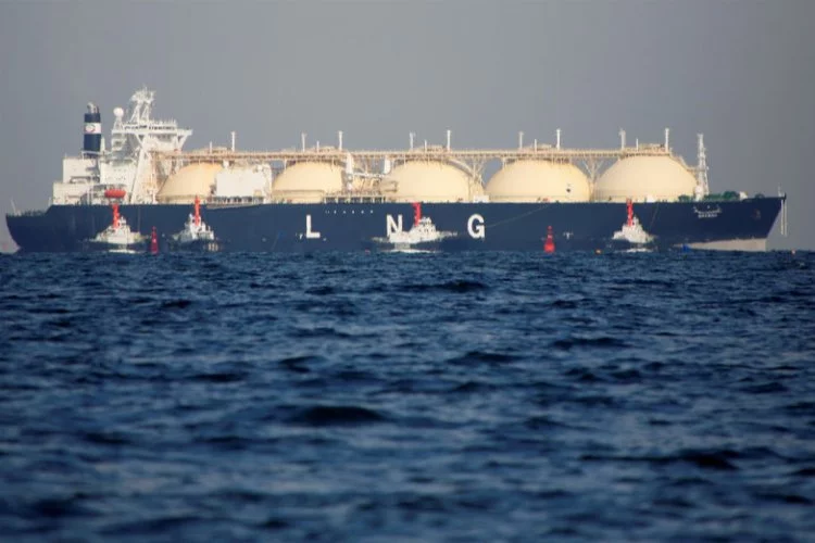 Dünyanın ilk sıkıştırılmış doğal gaz taşıyıcısı gemi doğu Çin'de teslim edildi