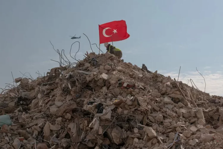 Hala deprem yaralarını sarmaya devam eden Türkiye’den Fas’a yardım eli