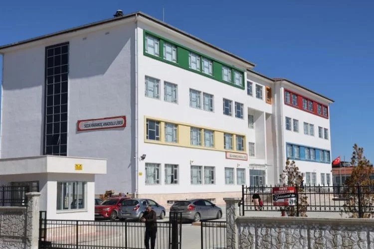Elazığ'da okul kantininde tavuktan zehirlenen 12 öğrenci hastaneye kaldırıldı