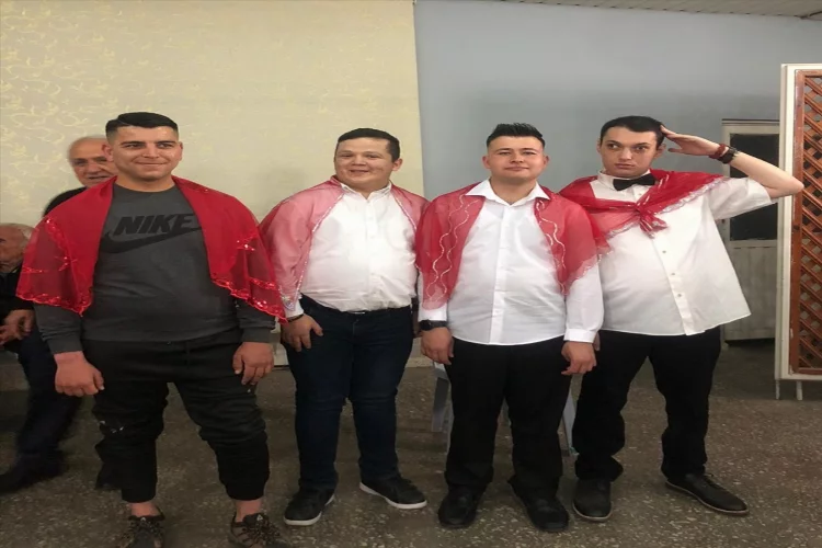 Elmalı'da temsili askerlik yapacak engellilere "asker kınası" yakıldı