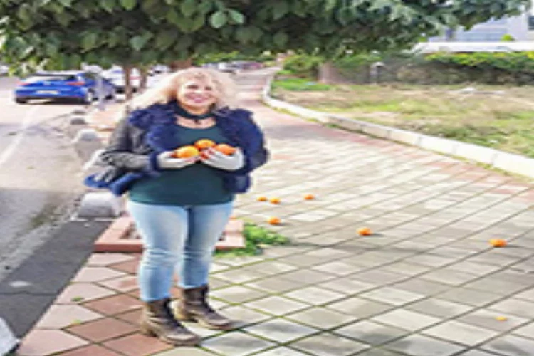 Eraslan, Adana’nın simgesi turunçlar için şiir yazdı