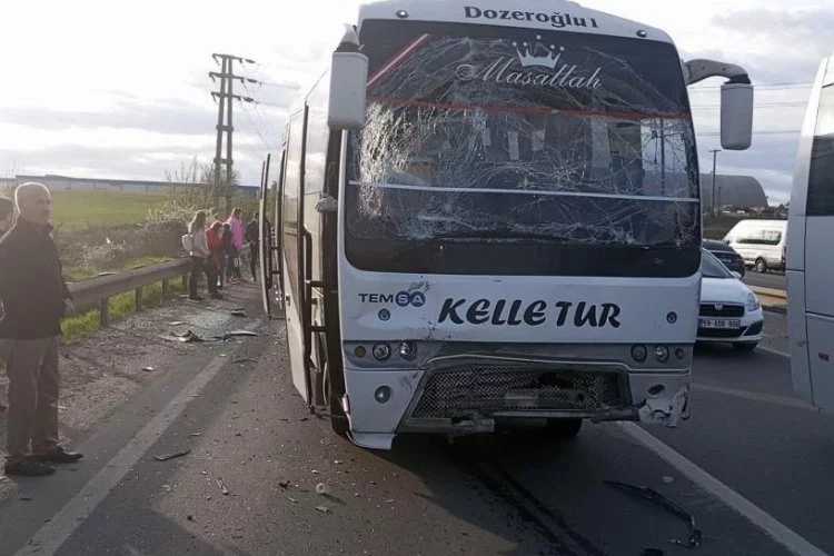 Ergene'de işçi servisi ile askeri servis aracının çarpışması sonucu 16 kişi yaralandı