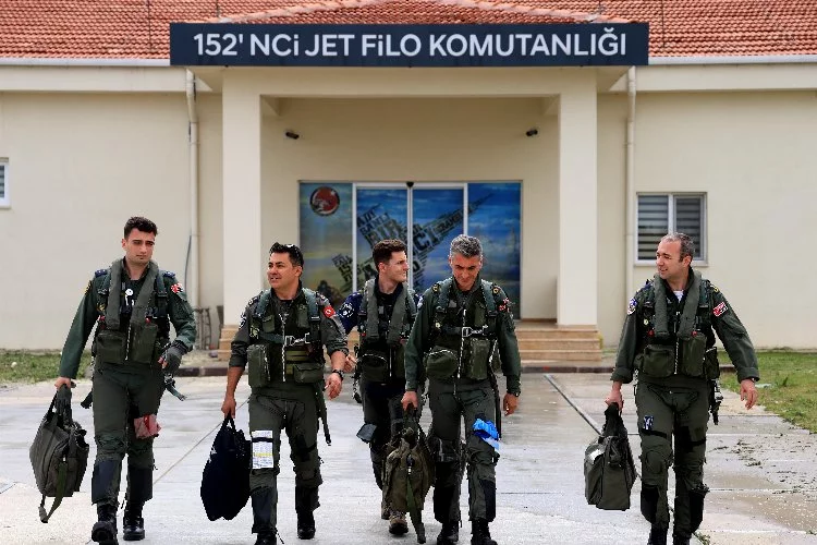 Adana'da 10'uncu Ana Jet Üs Komutanlığı'nda görevli pilotlar vatanı korurken, düşmana korku salıyor