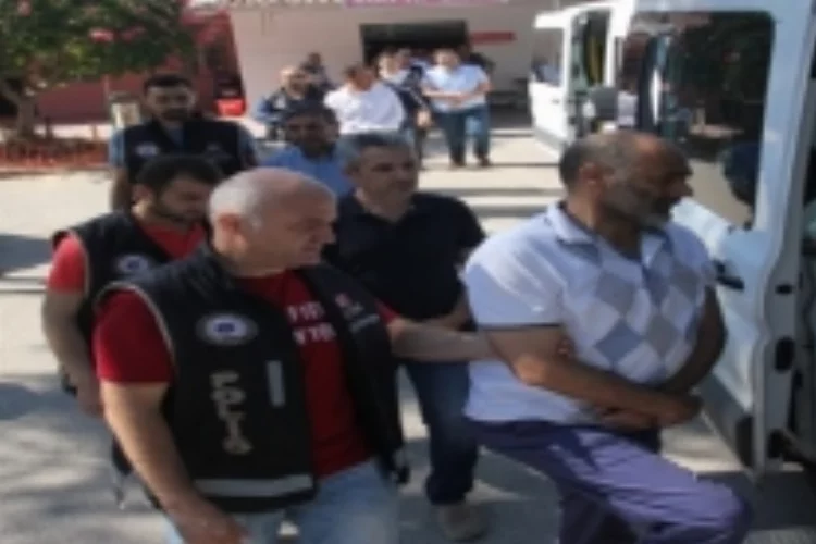 FETÖ'den gözaltına alınan 11 polis adliyeye sevk edildi