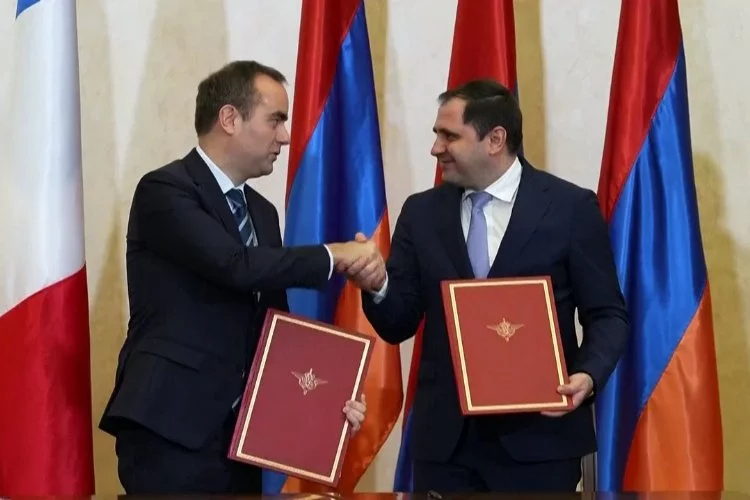 Fransa-Ermenistan savunma anlaşması: Paris, Azerbaycan'a karşı Ermenistan'ı güçlendiriyor