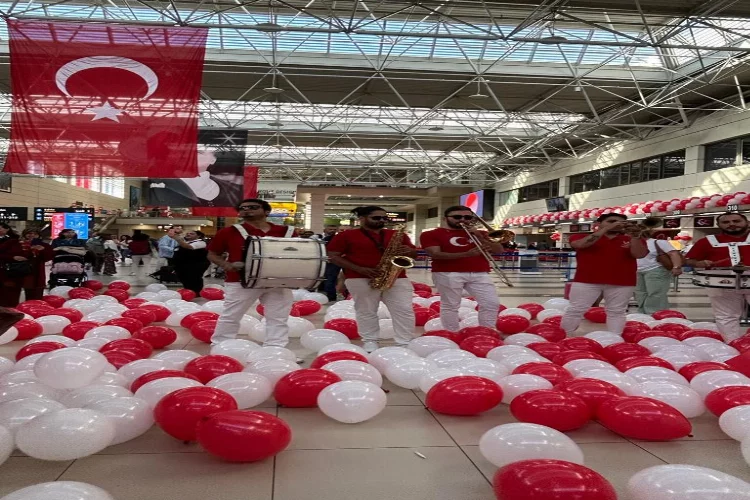 Fraport TAV Antalya Havalimanı'nda 19 Mayıs etkinliği düzenlendi