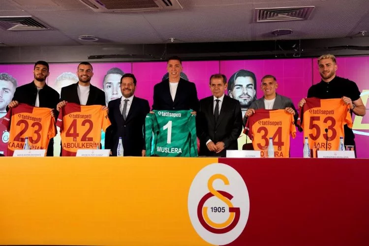 Galatasaray, Muslera, Torreira ve diğer oyuncuların sözleşmelerini uzattı
