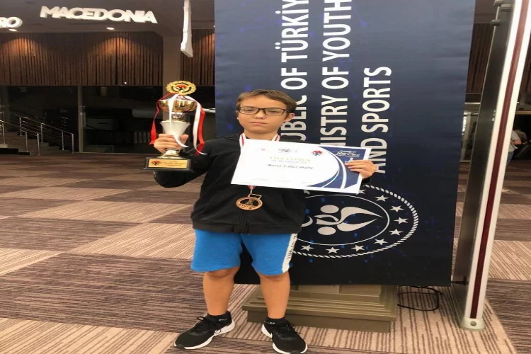 Gökkuşağı Koleji'ne "Avrupa Gençler Satranç Şampiyonası"nda bronz madalya