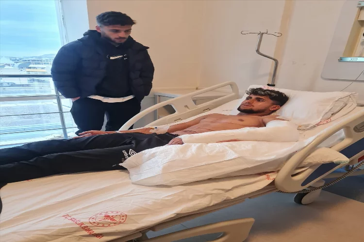 GÜNCELLEME - Alanya Kestelspor takım midibüsünün devrilmesi sonucu 14 kişi yaralandı