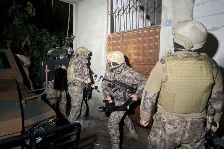 GÜNCELLEME - Mersin'de terör örgütü PKK/KCK operasyonunda 16 zanlı yakalandı