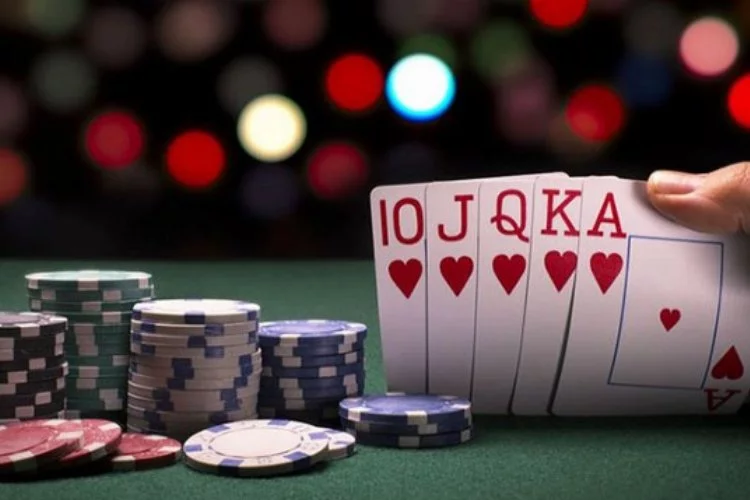 Hatay'da kumar oynayan 5 kişiye para cezası verildi