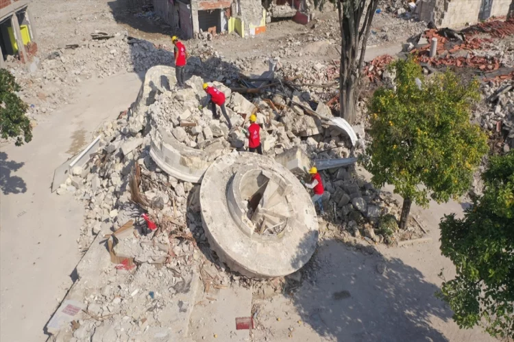 Hatay'da depremde yerle bir olan tarihi cami yeniden ayağa kaldırılacak