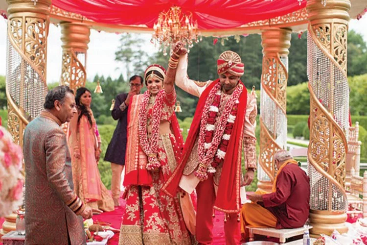 Hint Düğünleri nasıl olur? Sangeet ve Mehendi Geleneği