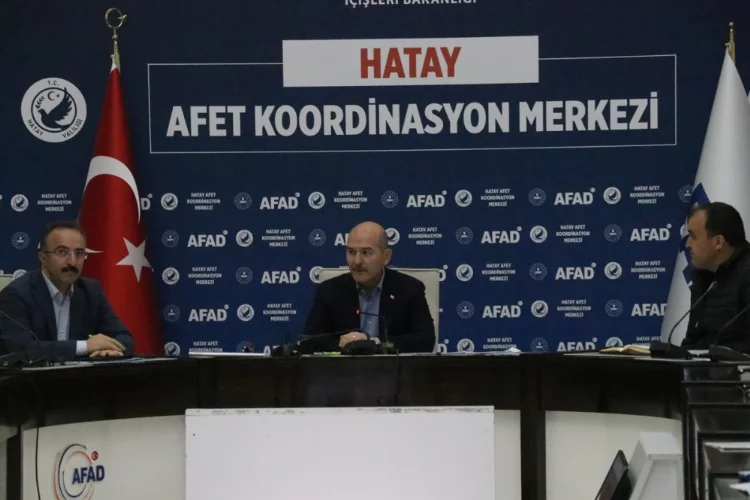 İçişleri Bakanı Soylu, Hatay'daki AFAD Koordinasyon Merkezi'nde konuştu: