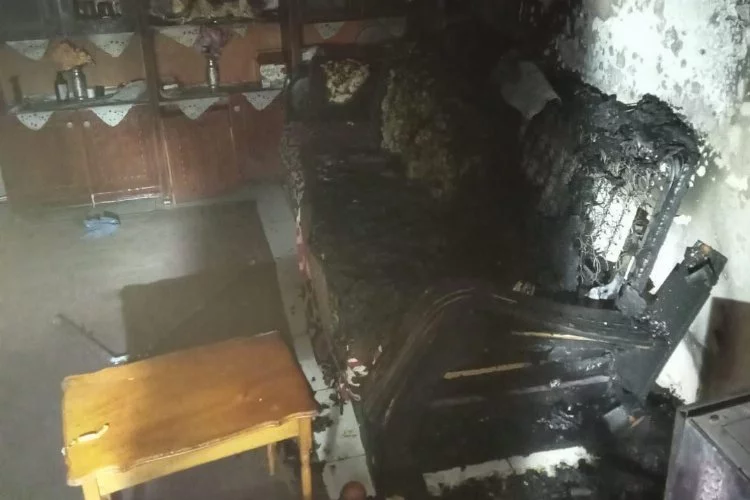 İskenderun'da ev yangınında yaşlı kadın hayatını kaybetti