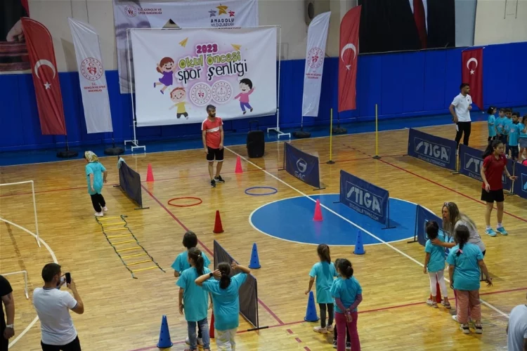 Isparta'da yaz spor okullarının açılışı yapıldı