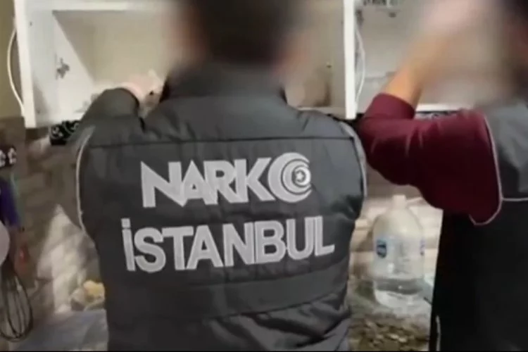 İstanbul'da uyuşturucu operasyonunda çıkan çatışmada 5 şüpheli yakalandı, 1'i yaralı