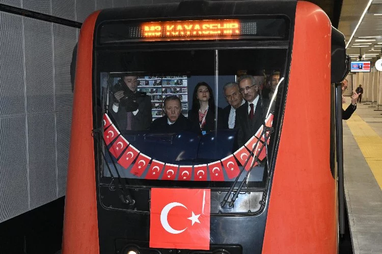 İstanbul'un yeni raylı sistemi Bakırköy Sahil-Kirazlı metro hattı açıldı