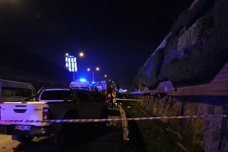 İSTANBUL - Maltepe'de aracın yol kenarında çalışan İBB işçilerine çarpması sonucu 4 kişi öldü