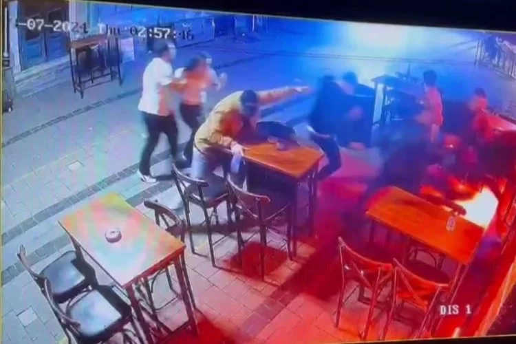 İzmir'de iş yeri saldırısı güvenlik kamerasında