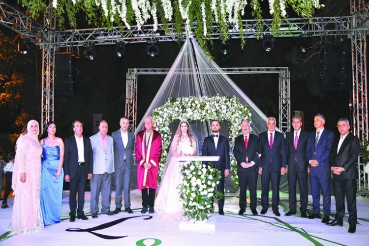 İzmir’de muhteşem  ‘Mardin’ düğünü