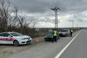 Kayseri'de yapılan trafik denetimlerinde sürücülere ceza yağdı