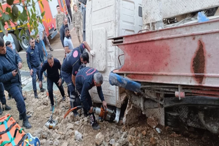 Kahramanmaraş'ta beton pompasının devrilmesi sonucu 1 kişi ağır yaralandı