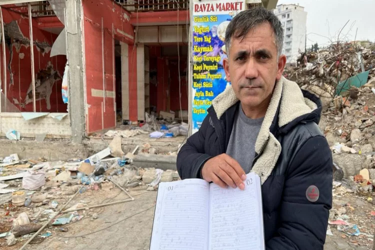 Kahramanmaraş'ta yıkılan Ebrar Sitesi'ndeki marketin işletmecisi veresiye defterini yırttı