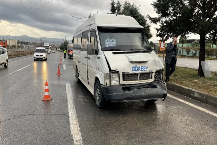 Kahramanmaraş'ta zincirleme trafik kazasında 11 kişi yaralandı