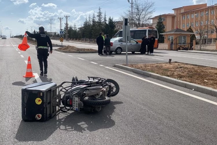 Karaman'da otomobil ile motosiklet çarpıştı, 1 kişi yaralandı