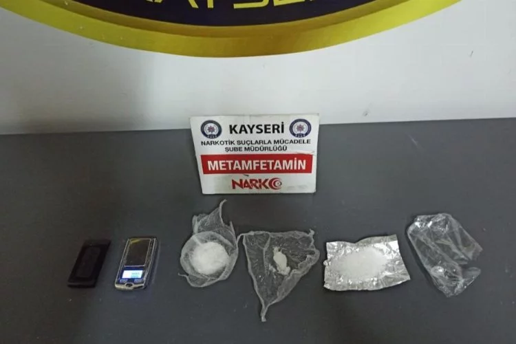 Kayseri'de yasaklı madde operasyonunda 36 şüpheli gözaltına alındı