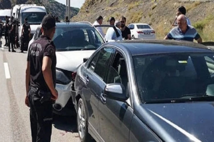 Kılıçdaroğlu’nun konvoyunda trafik kazası